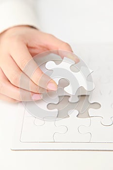 Complete jigsaw puzzleÃ£â¬â¬